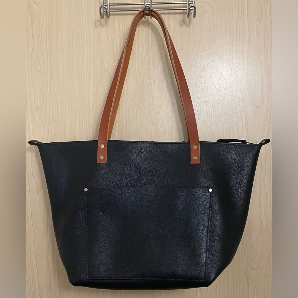🦄 Large Pebbled Black Tote with Tan Handles